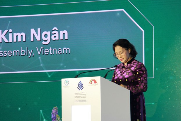 Parlamentspräsidentin Nguyen Thi Kim Ngan beendet die Teilnahme am Weltgipfel der Parlamentinnen - ảnh 1